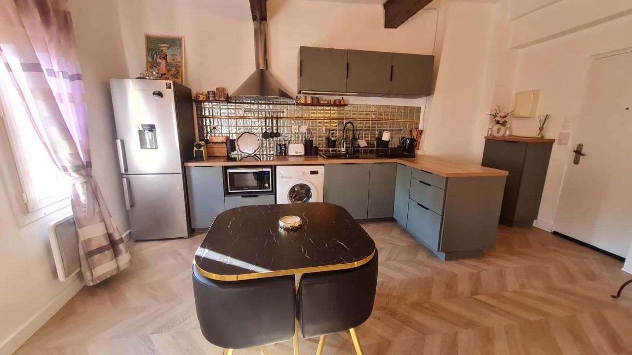 Sunny Apartment With Nice View In History City Center Aix-en-Provence Esterno foto