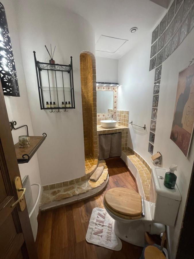 Sunny Apartment With Nice View In History City Center Aix-en-Provence Esterno foto